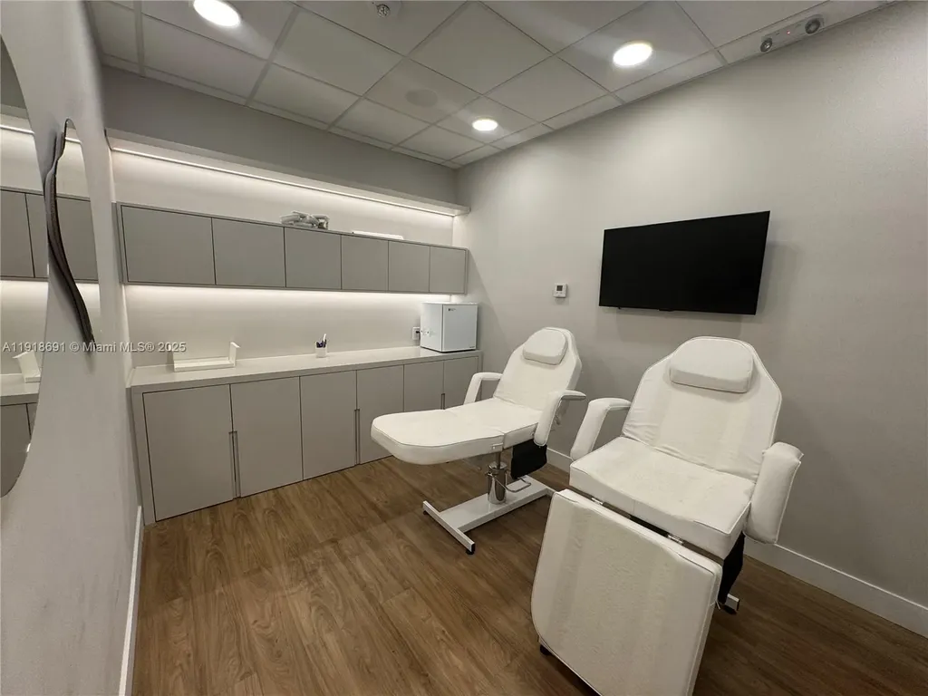 2820 NE 214th Street Aventura FL 33180