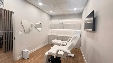2820 NE 214th Street Aventura FL 33180