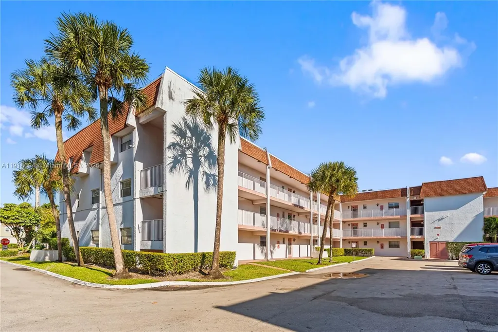 8000 Lagos De Campo Boulevard Tamarac FL 33321