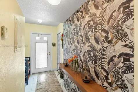 8000 Lagos De Campo Boulevard Tamarac FL 33321