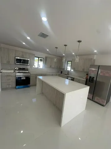 2041 NW 190th Terrace Miami Gardens FL 33056