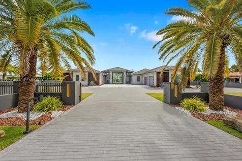 9790 SW 62nd Street Miami FL 33173