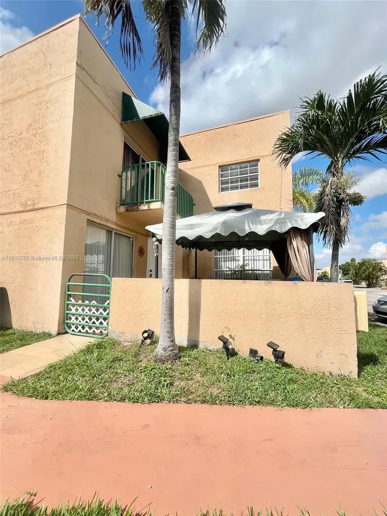 1990 SW 121st Court Miami FL 33175