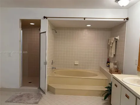 7809 NW 192nd Street Hialeah FL 33015