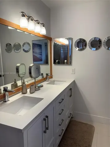 7809 NW 192nd Street Hialeah FL 33015