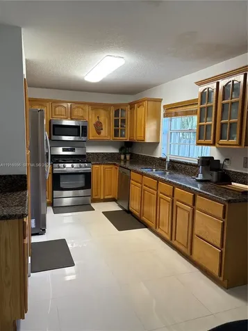 7809 NW 192nd Street Hialeah FL 33015