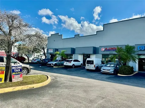 2554 W 84th Street Hialeah FL 33016