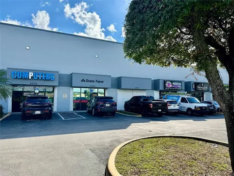 2554 W 84th Street Hialeah FL 33016