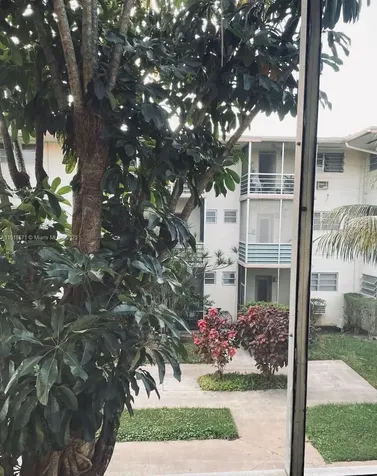 1355 NE 167th Street Miami FL 33162