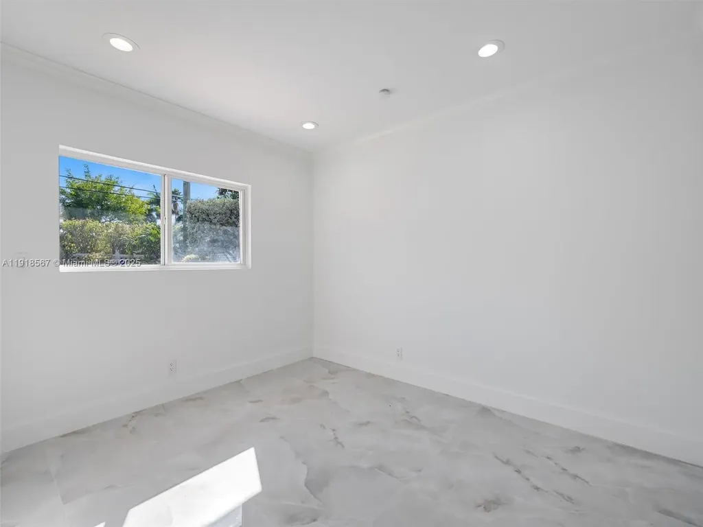 2764 NE 35th Street Fort Lauderdale FL 33306