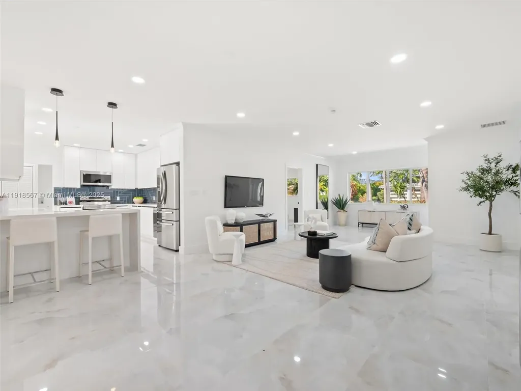 2764 NE 35th Street Fort Lauderdale FL 33306