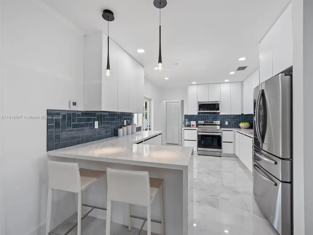 2764 NE 35th Street Fort Lauderdale FL 33306