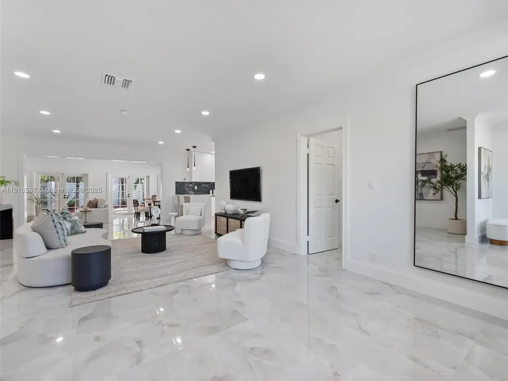 2764 NE 35th Street Fort Lauderdale FL 33306