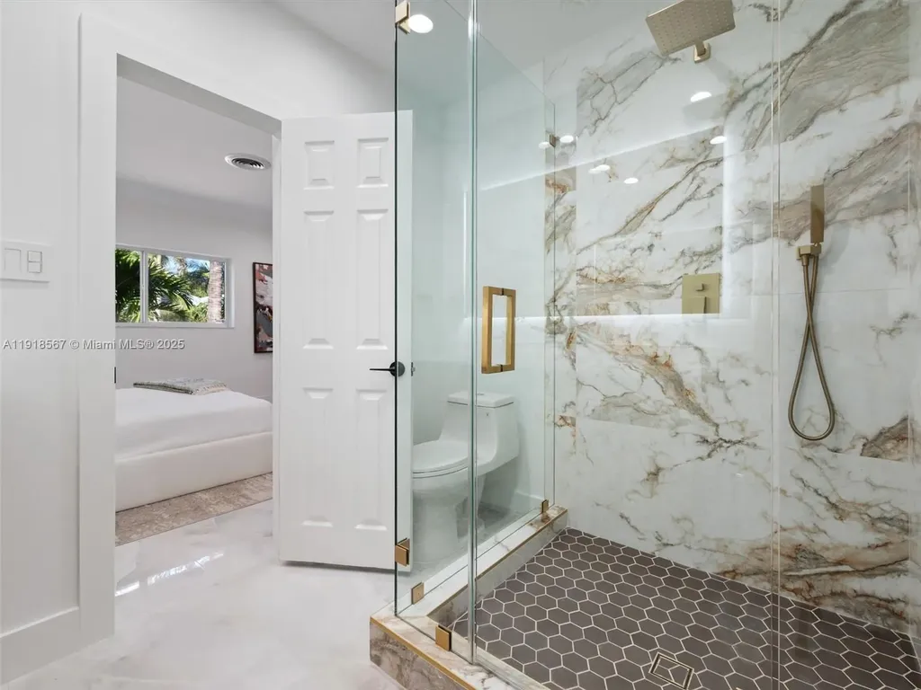 2764 NE 35th Street Fort Lauderdale FL 33306