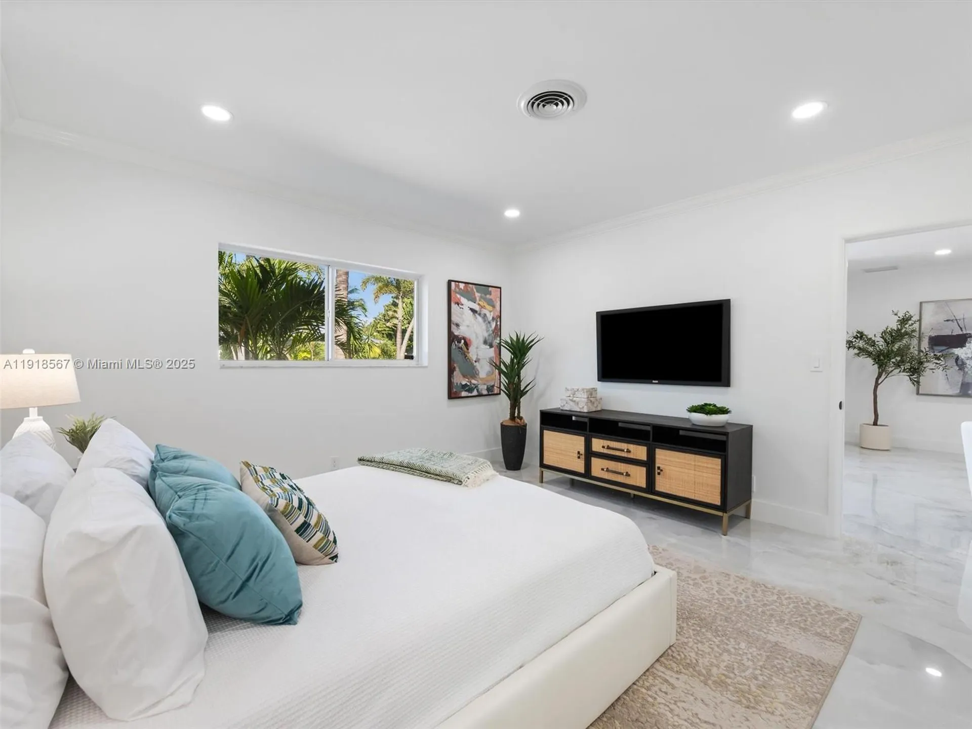 2764 NE 35th Street Fort Lauderdale FL 33306