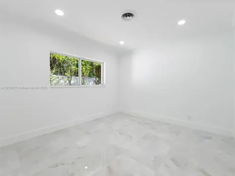 2764 NE 35th Street Fort Lauderdale FL 33306