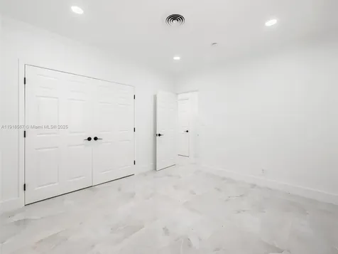 2764 NE 35th Street Fort Lauderdale FL 33306