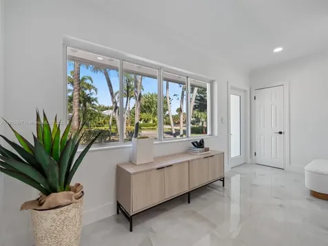 2764 NE 35th Street Fort Lauderdale FL 33306
