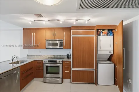 10275 Collins Avenue Bal Harbour FL 33154