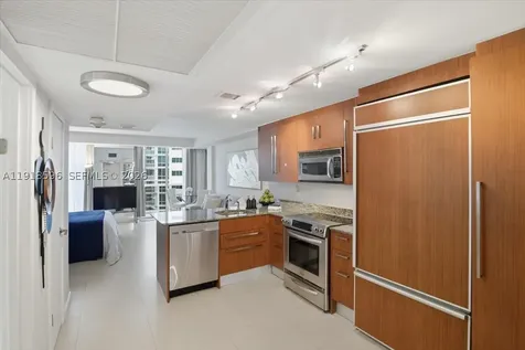10275 Collins Avenue Bal Harbour FL 33154