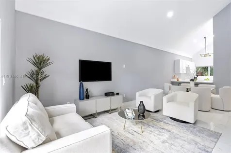 6884 NW 30 Avenue Fort Lauderdale FL 33309