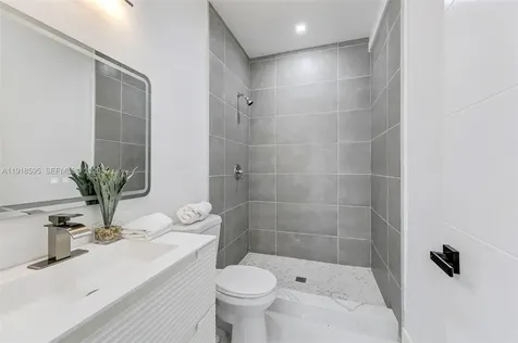 6884 NW 30 Avenue Fort Lauderdale FL 33309