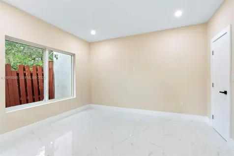 6884 NW 30 Avenue Fort Lauderdale FL 33309