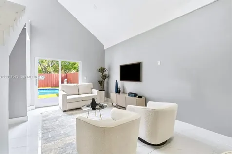 6884 NW 30 Avenue Fort Lauderdale FL 33309