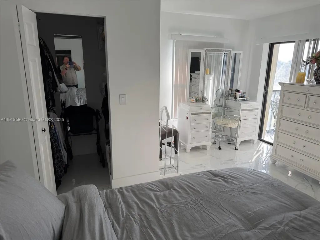 7290 Kinghurst Drive Delray Beach FL 33446