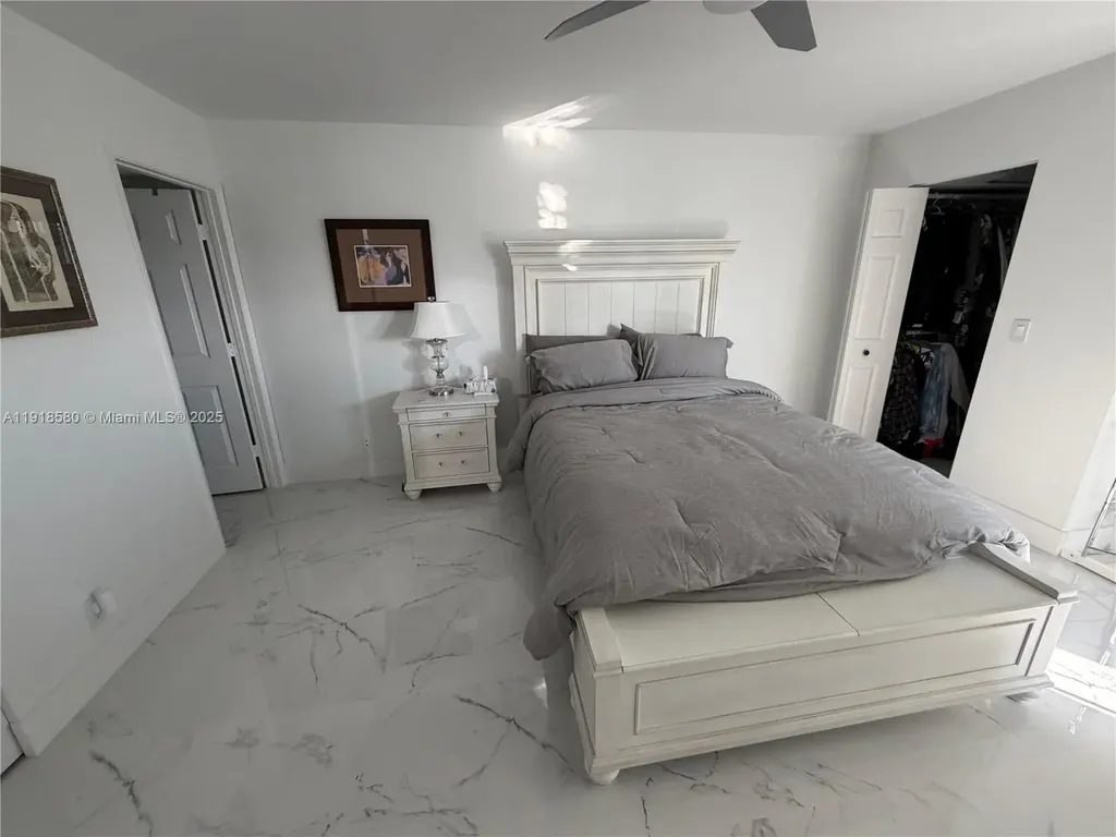7290 Kinghurst Drive Delray Beach FL 33446