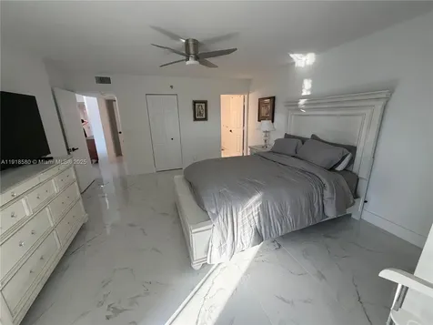 7290 Kinghurst Drive Delray Beach FL 33446