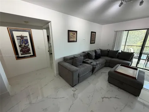 7290 Kinghurst Drive Delray Beach FL 33446