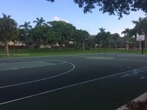Hallandale Beach FL 33009
