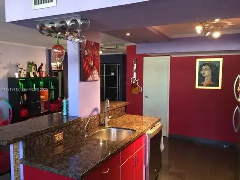 Hallandale Beach FL 33009