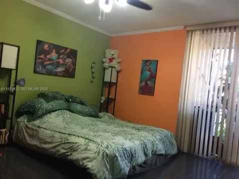 Hallandale Beach FL 33009