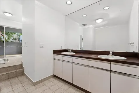 2475 S Bayshore Drive #2 Miami FL 33133