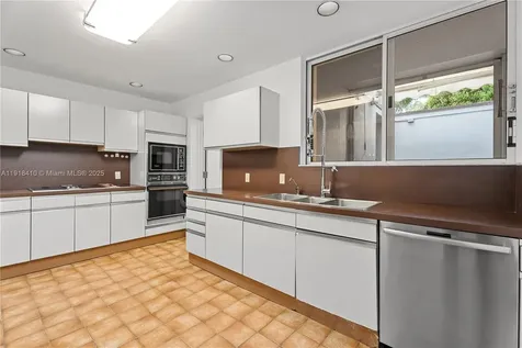 2475 S Bayshore Drive #2 Miami FL 33133