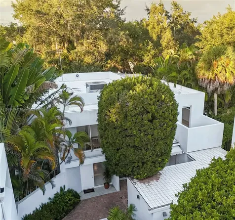 2475 S Bayshore Drive #2 Miami FL 33133