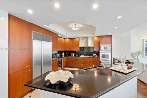 6000 Island Boulevard Aventura FL 33160