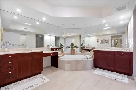 6000 Island Boulevard Aventura FL 33160
