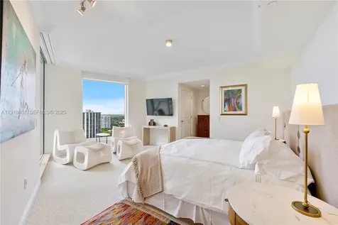 6000 Island Boulevard Aventura FL 33160