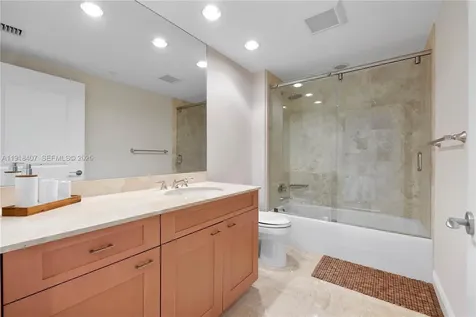6000 Island Boulevard Aventura FL 33160