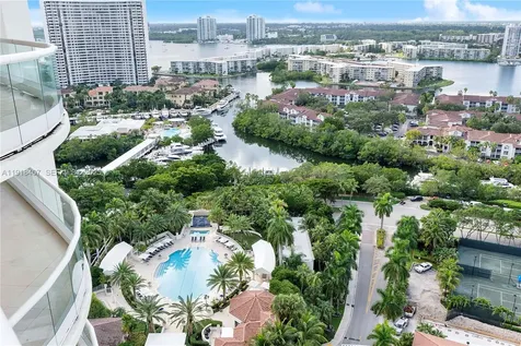 6000 Island Boulevard Aventura FL 33160