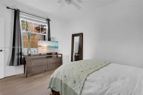 1516 SW 147th Avenue Pembroke Pines FL 33027