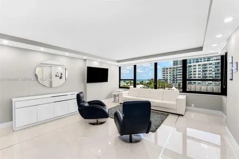 5225 Collins Avenue Miami Beach FL 33140