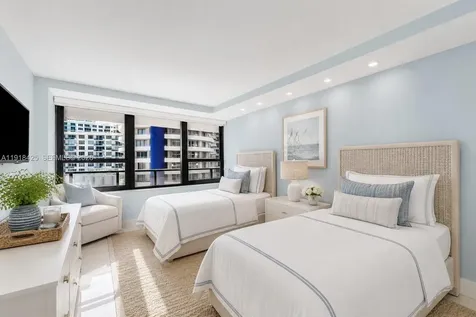 5225 Collins Avenue Miami Beach FL 33140