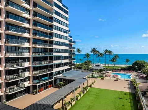 5225 Collins Avenue Miami Beach FL 33140