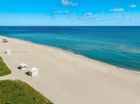 5225 Collins Avenue Miami Beach FL 33140
