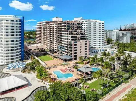 5225 Collins Avenue Miami Beach FL 33140
