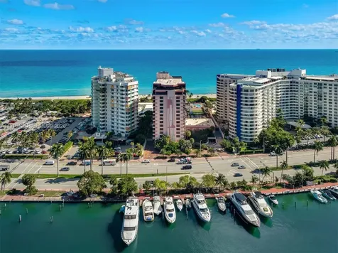 5225 Collins Avenue Miami Beach FL 33140